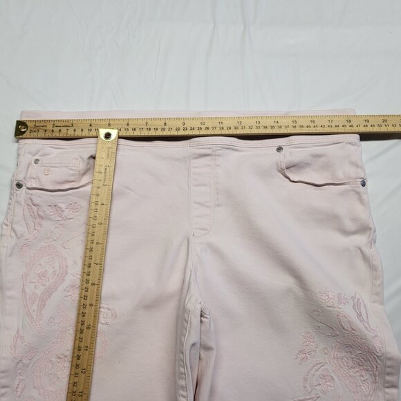 Gloria Vanderbilt Jeans Avery Skimmer Womens Size 12 Embroidered Slimming Pink - Picture 12 of 16